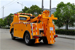 思南高速路拖车费